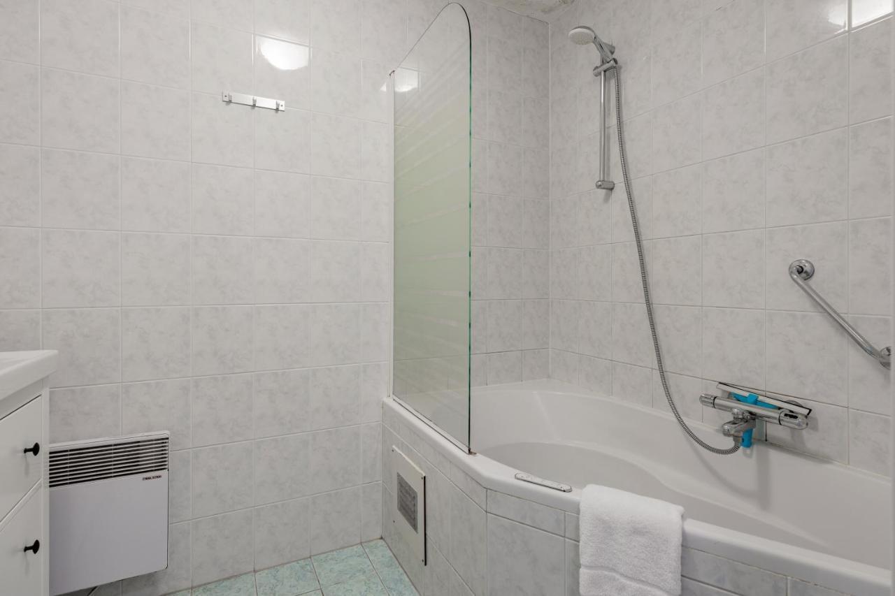 Escape, Appartement Met Groot Terras Buren  Exteriör bild